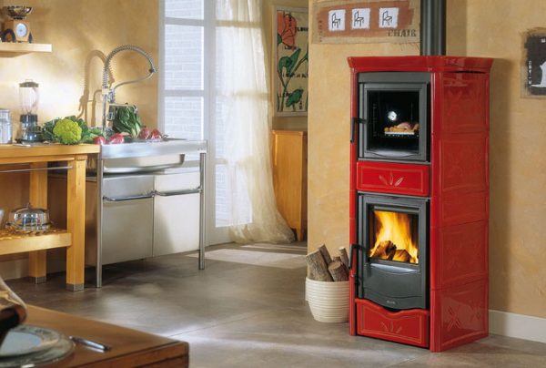 Печи-камины La Nordica Nicoletta Forno EVO Bordeaux (бордовый) — изображение 3